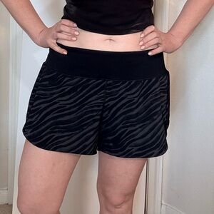 Lululemon high-rise speed up  Black Zebra Print Women's Shorts